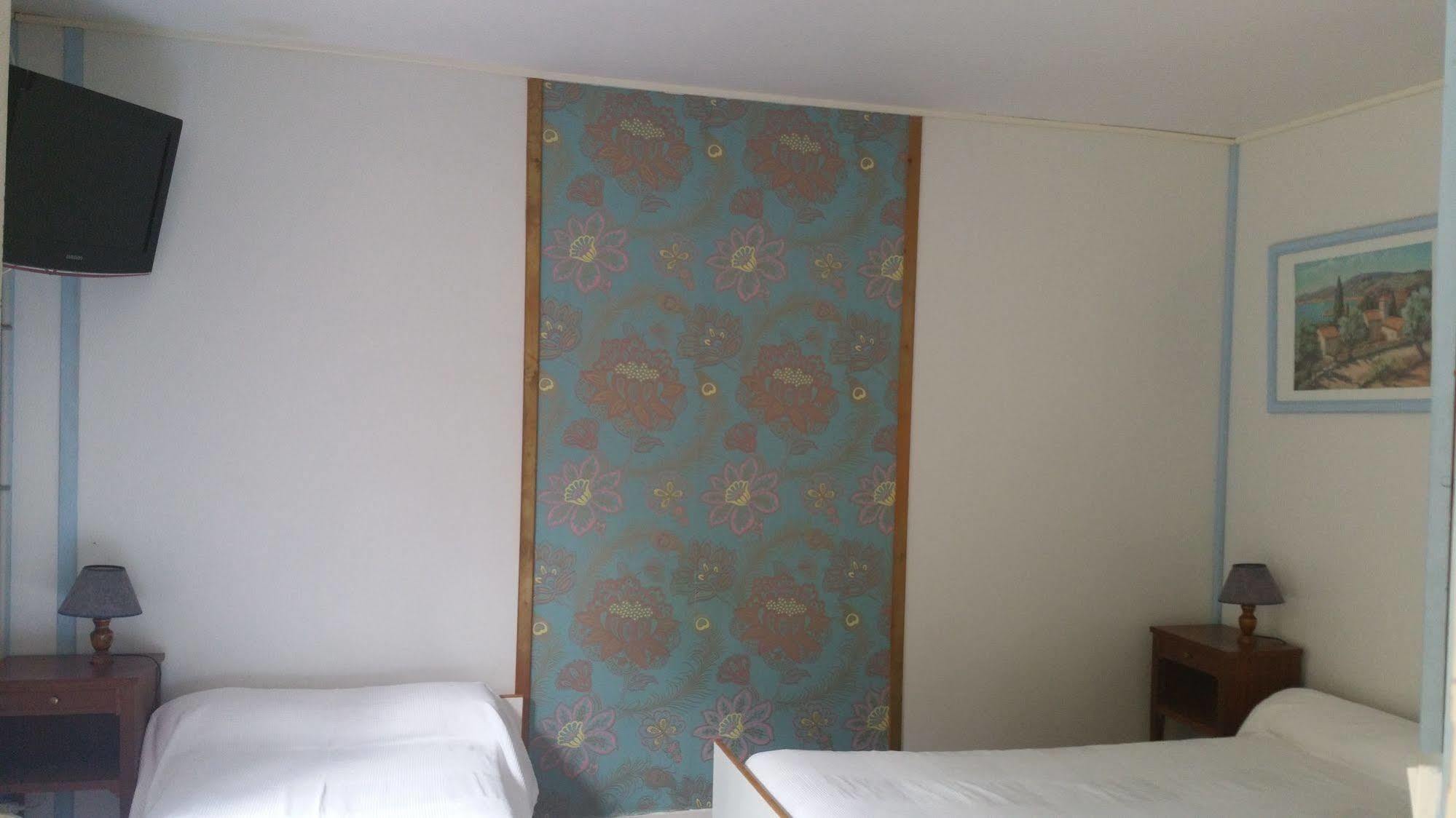 Le Luzerta Hotel Lauzerte Esterno foto